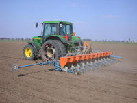 Img. 6.1 - 4 : Porosty jsou zakldny pesnm vsevem na konenou...
